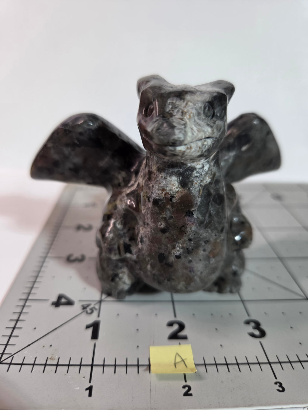 Yooperlite Pokémon Charizard Carving - Specimen A