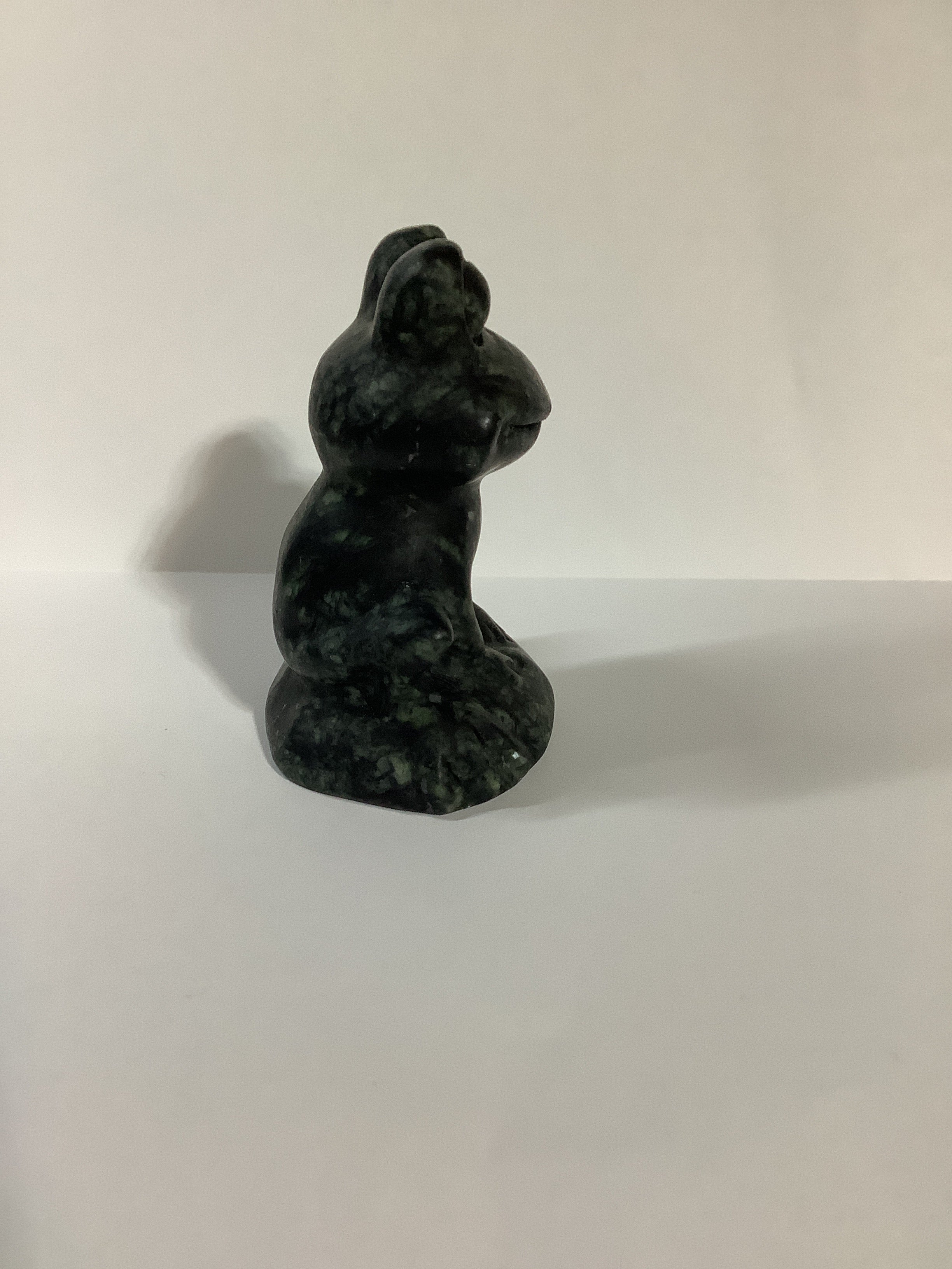 Green Jade Frog Carving