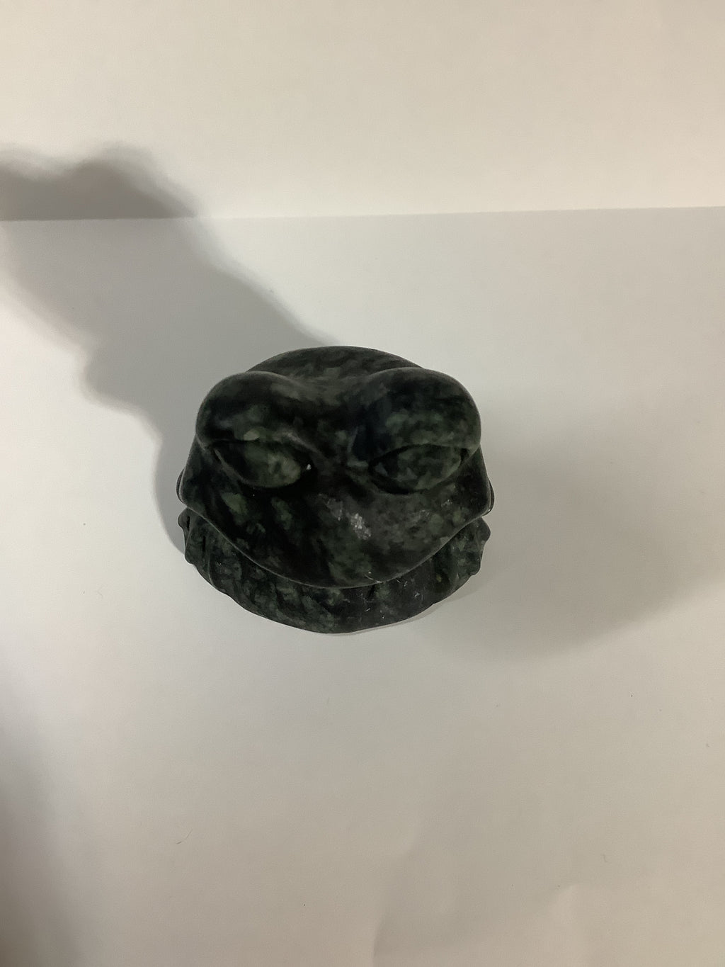 Green Jade Frog Carving