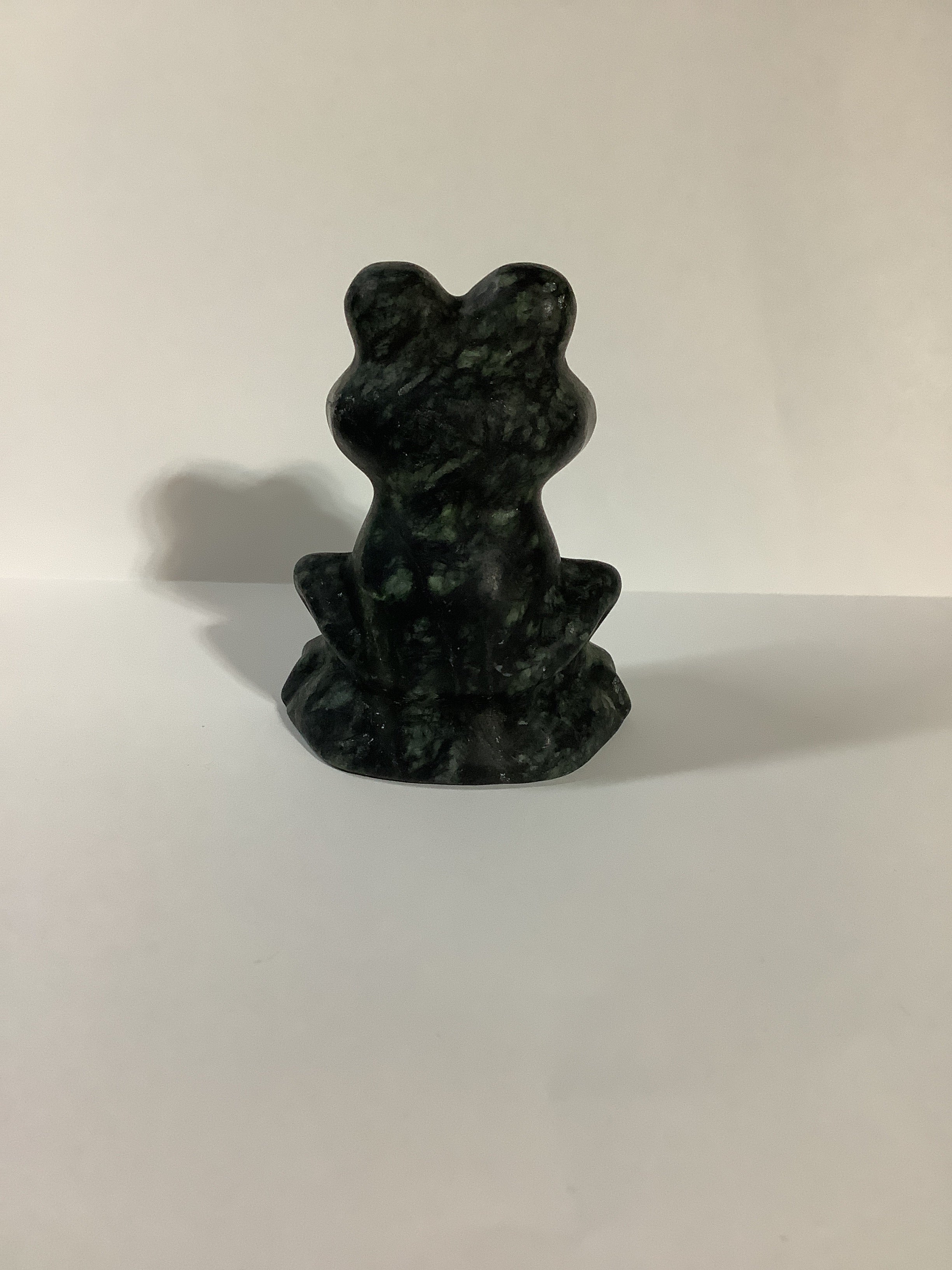 Green Jade Frog Carving