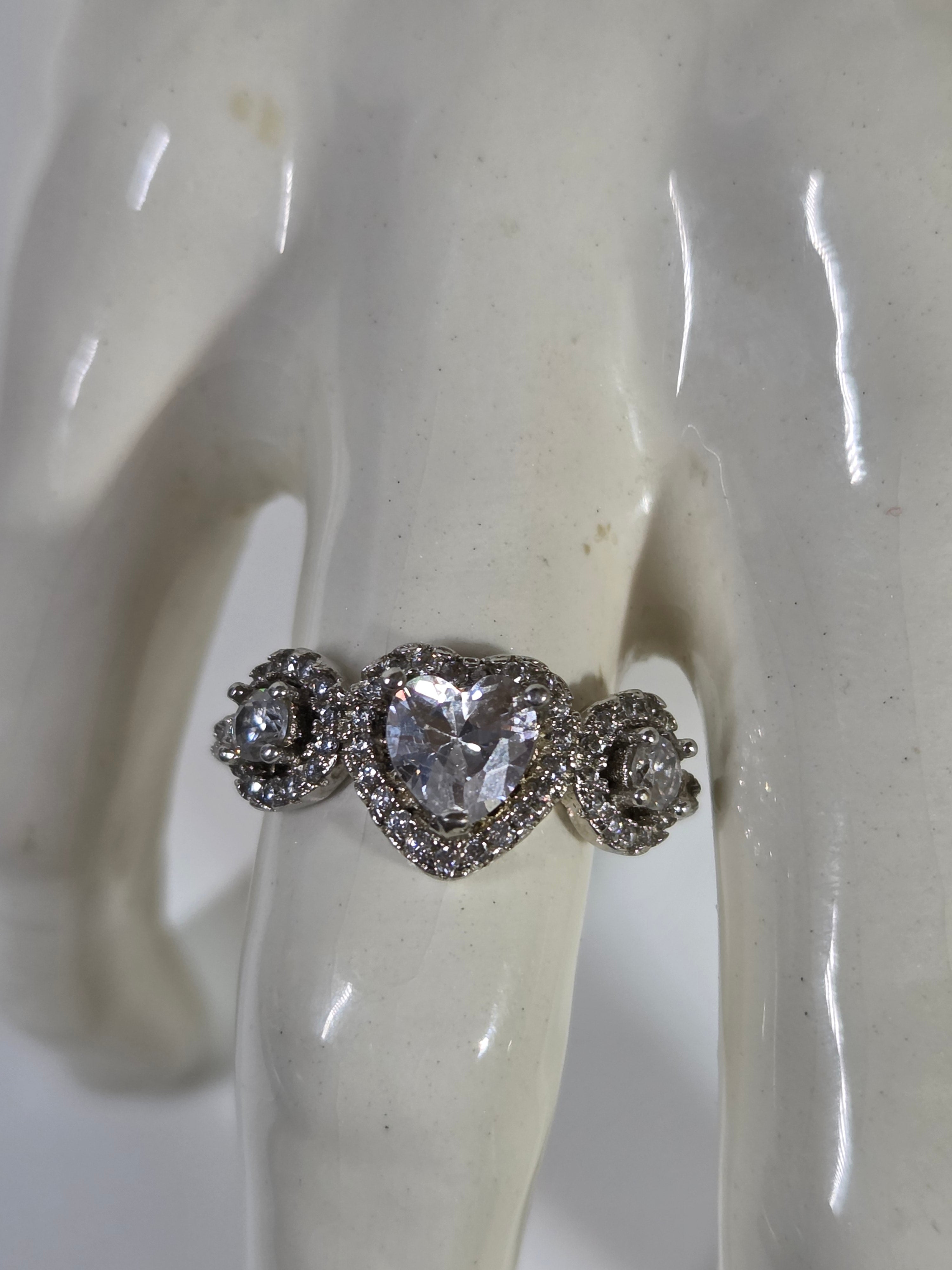 Clear Crystal Three-Stone Heart Halo Ring – Specimen 6 | Size 7 | Silver-Tone Costume Jewelry