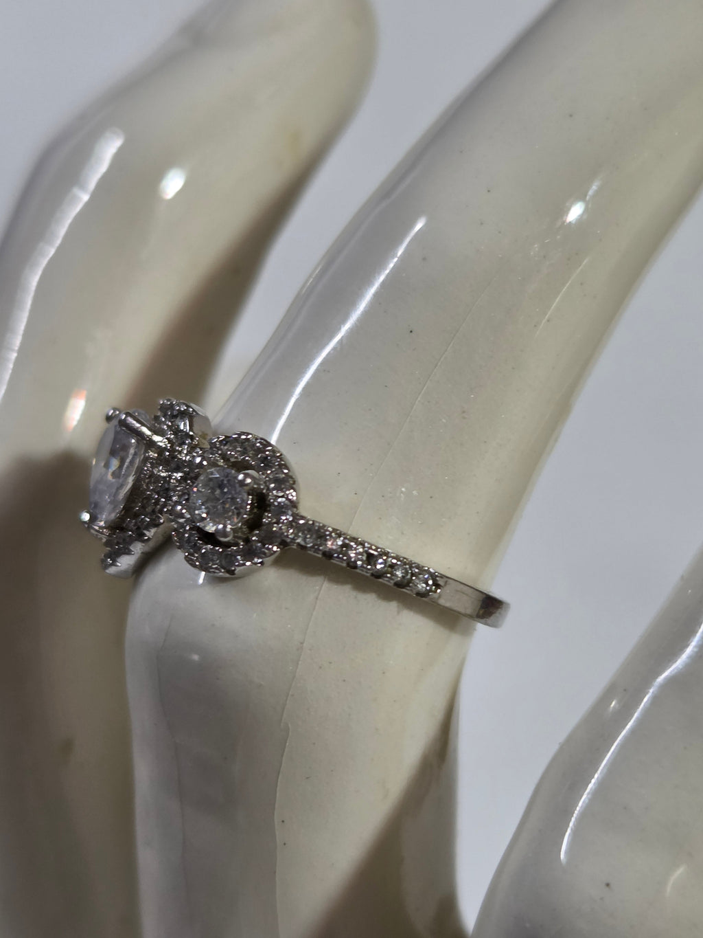 Clear Crystal Three-Stone Heart Halo Ring – Specimen 6 | Size 7 | Silver-Tone Costume Jewelry