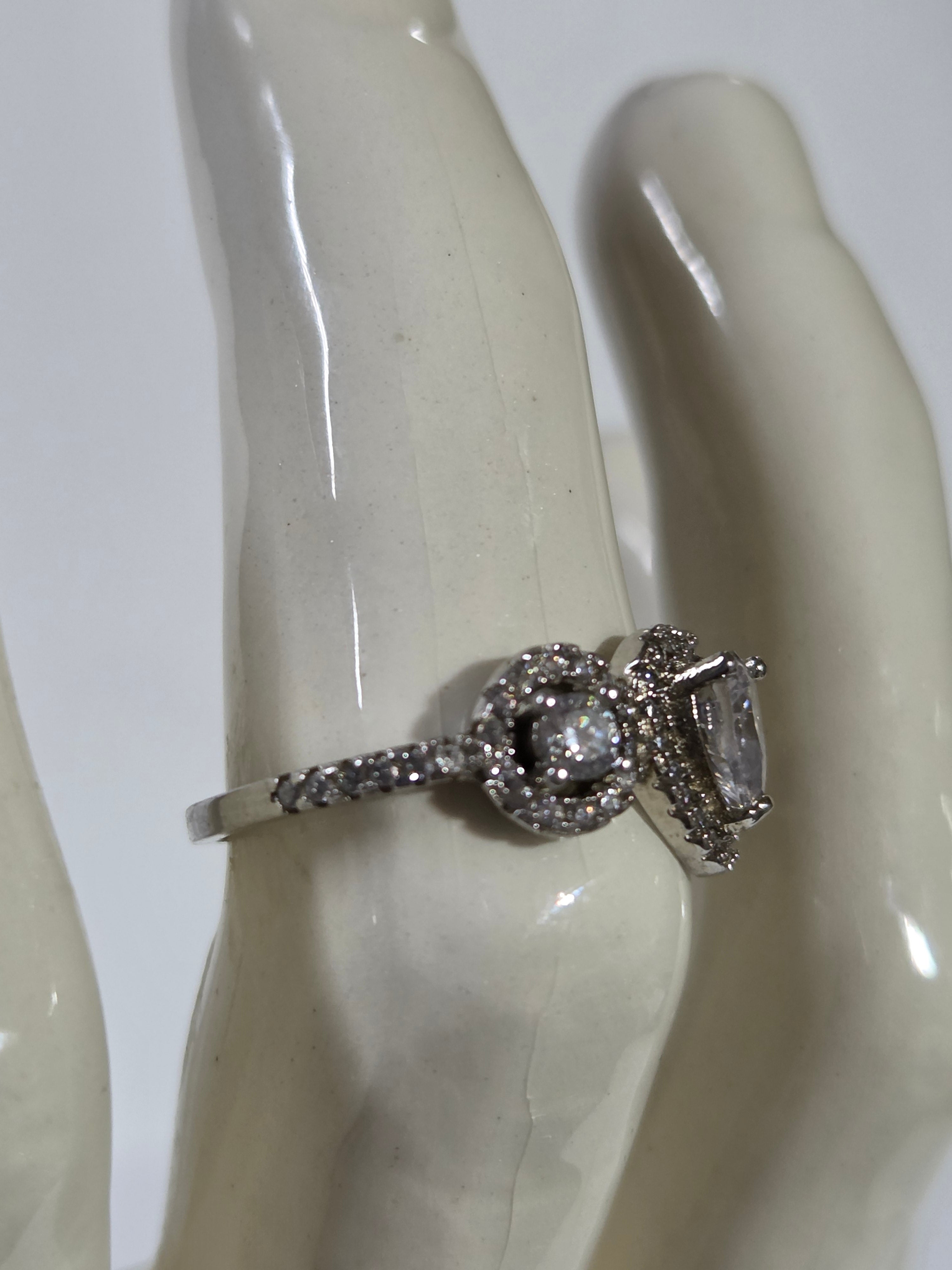 Clear Crystal Three-Stone Heart Halo Ring – Specimen 6 | Size 7 | Silver-Tone Costume Jewelry