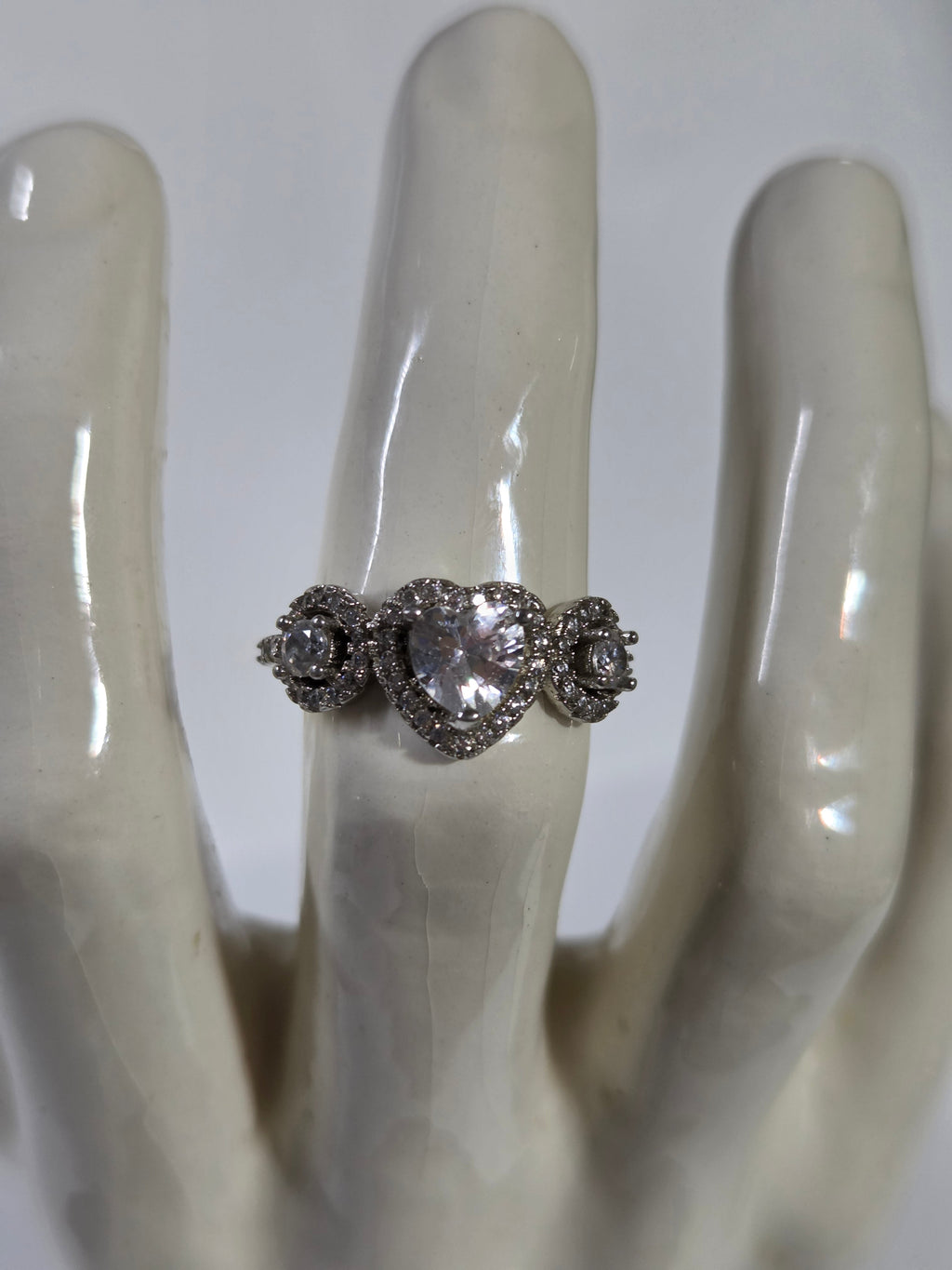 Clear Crystal Three-Stone Heart Halo Ring – Specimen 6 | Size 7 | Silver-Tone Costume Jewelry