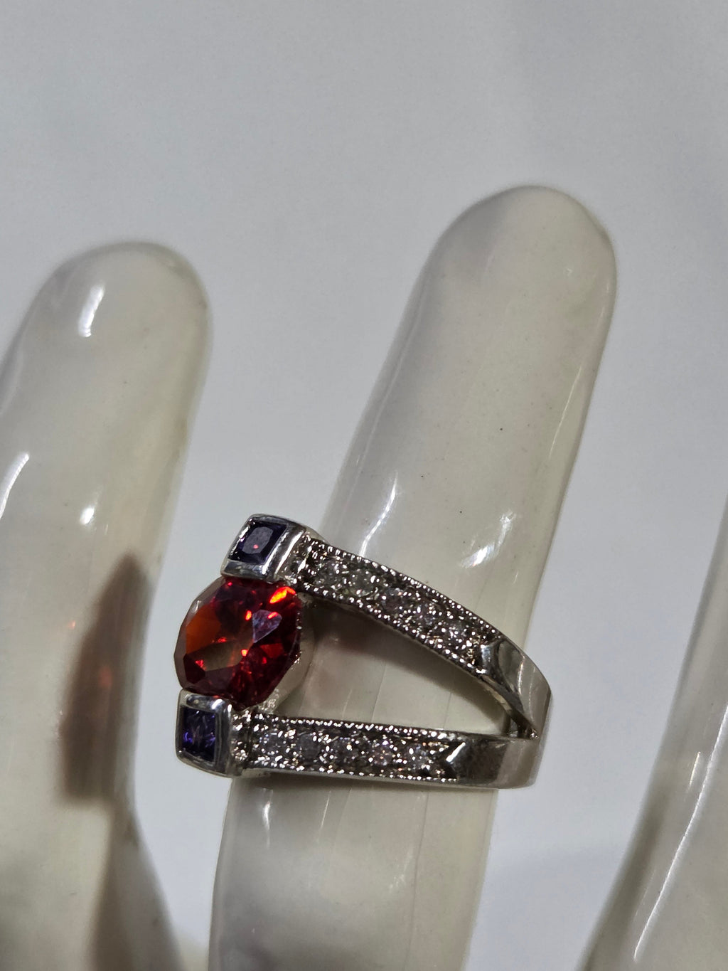Red & Purple Split-Shank Cocktail Ring – Specimen 8 | Size 6 | Silver-Tone Costume Jewelry