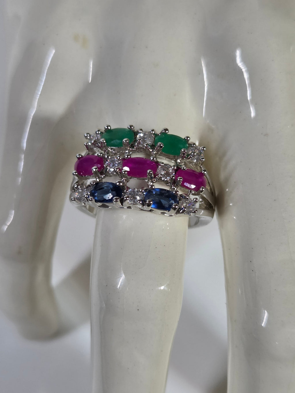 Tri-Color Multi-Stone Wide Band Ring – Specimen 5 | Size 8 | Silver-Tone Costume Jewelry