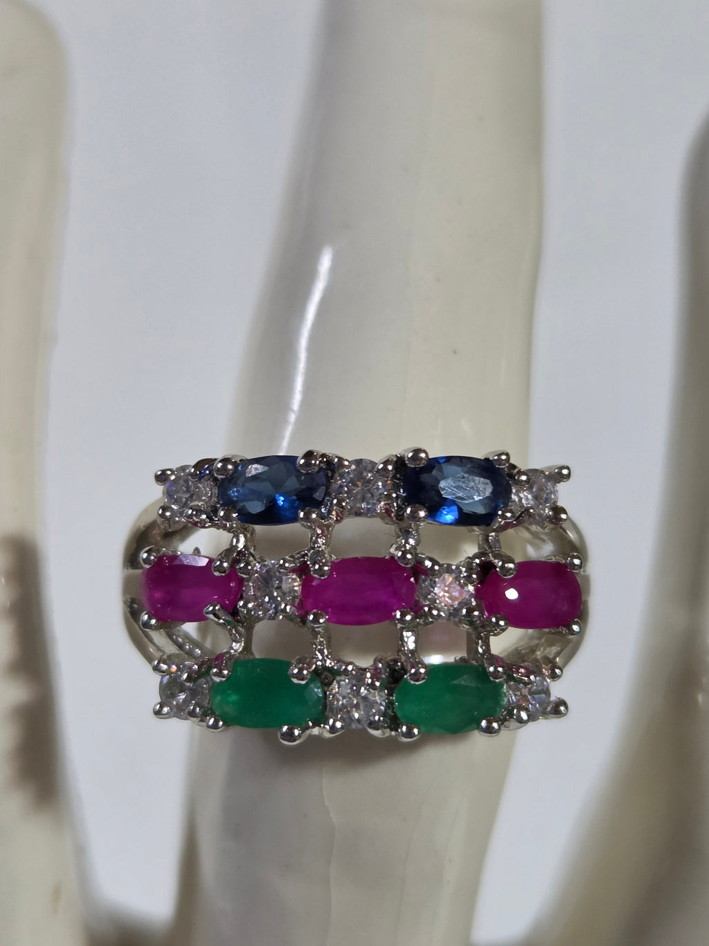 Tri-Color Multi-Stone Wide Band Ring – Specimen 5 | Size 8 | Silver-Tone Costume Jewelry