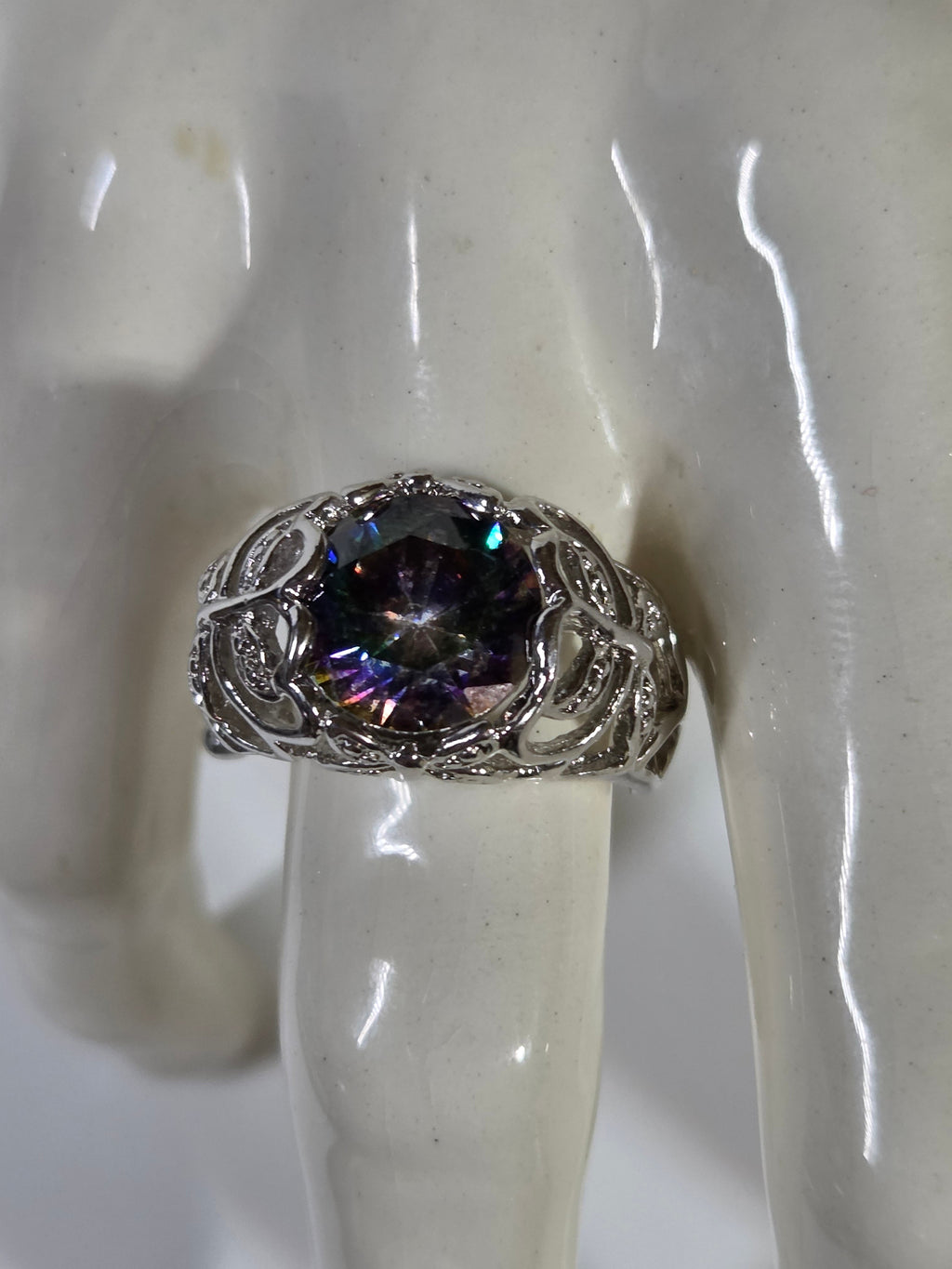 Mystic Topaz-Style Filigree Cocktail Ring – Specimen 9 | Size 8 | Silver-Tone Costume Jewelry
