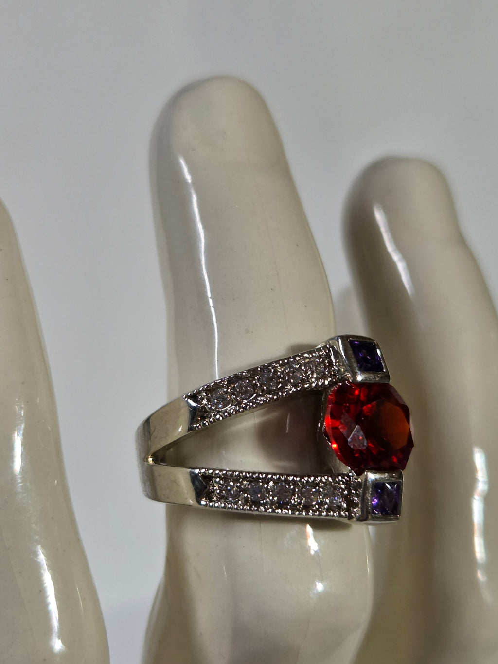 Red & Purple Split-Shank Cocktail Ring – Specimen 8 | Size 6 | Silver-Tone Costume Jewelry