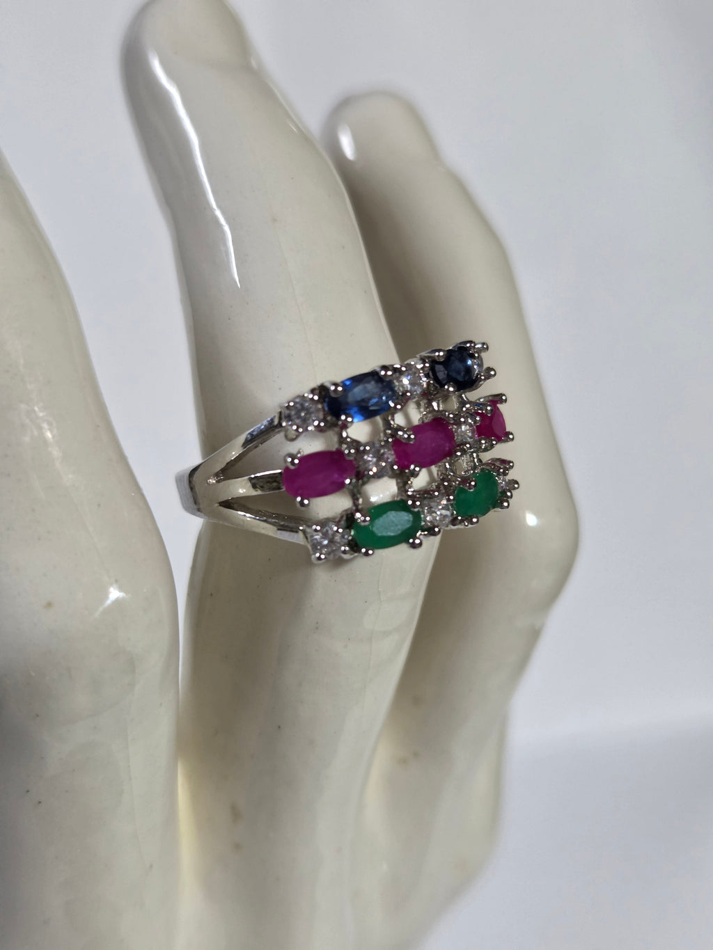 Tri-Color Multi-Stone Wide Band Ring – Specimen 5 | Size 8 | Silver-Tone Costume Jewelry