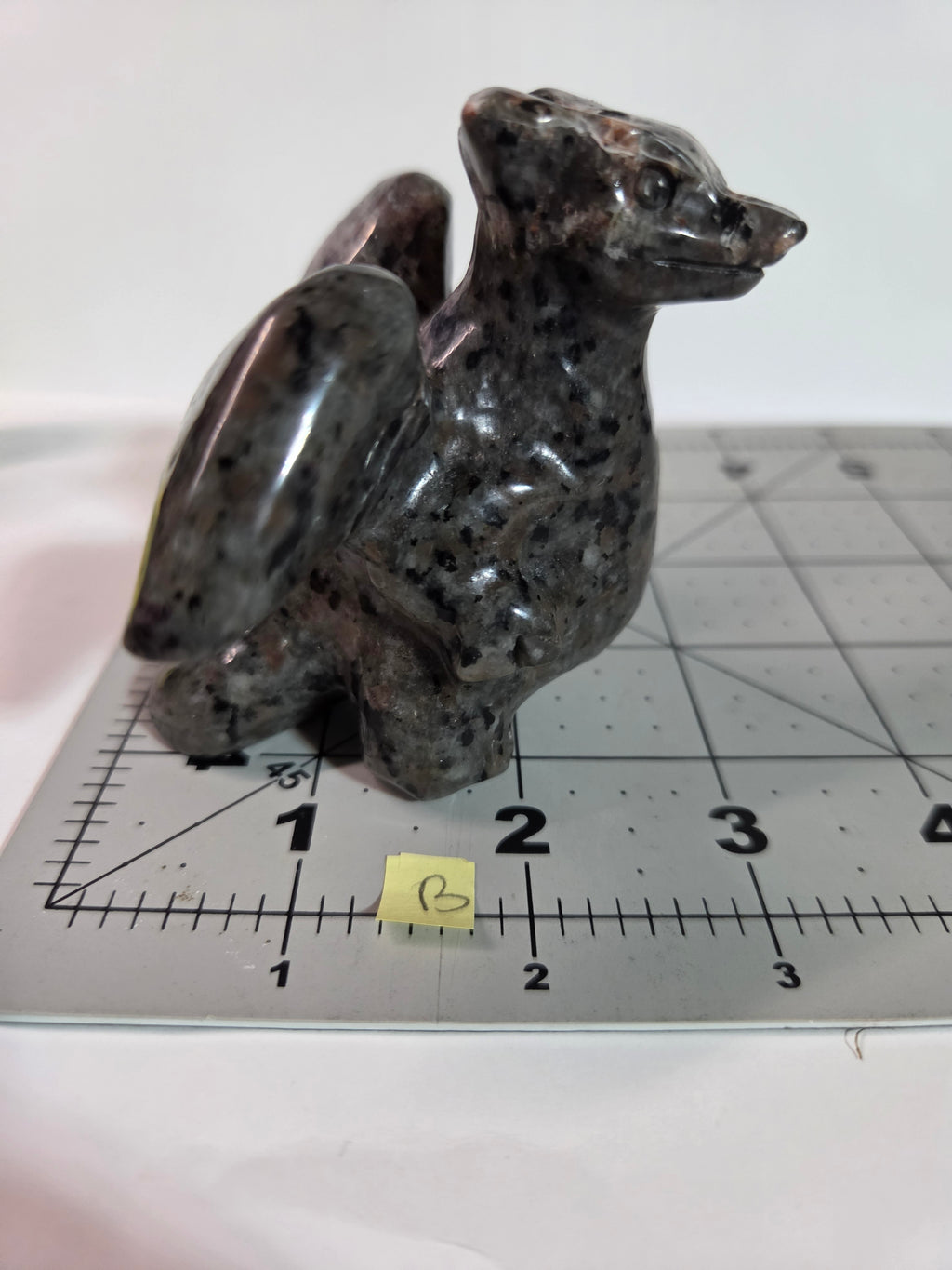 Yooperlite Pokémon Charizard Carving - Specimen B