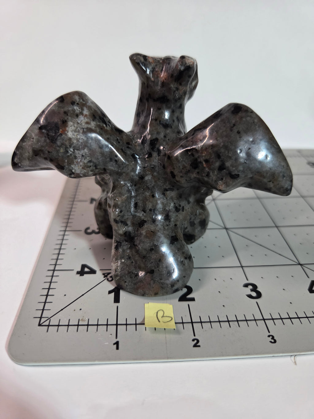 Yooperlite Pokémon Charizard Carving - Specimen B