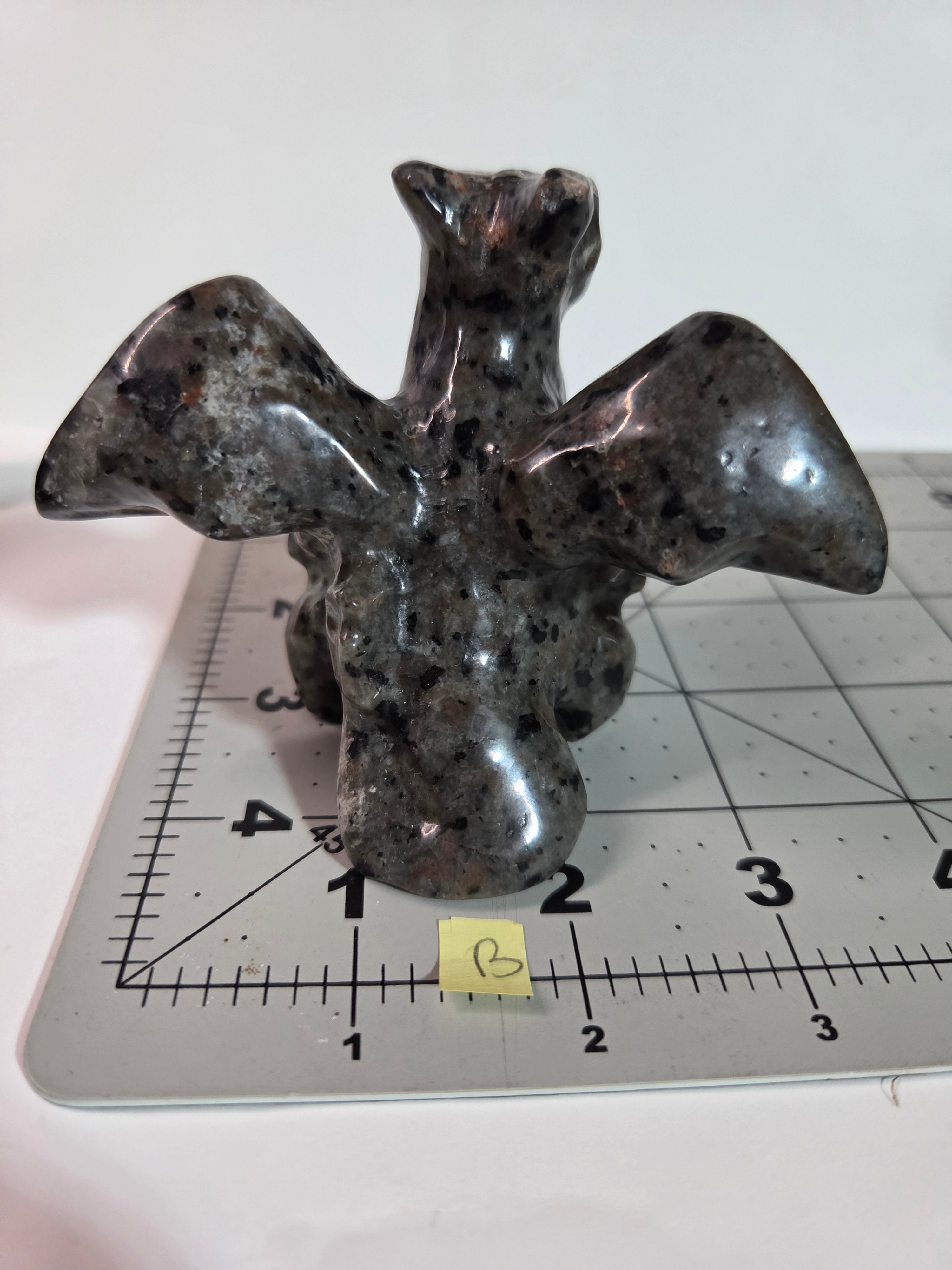 Yooperlite Pokémon Charizard Carving - Specimen B