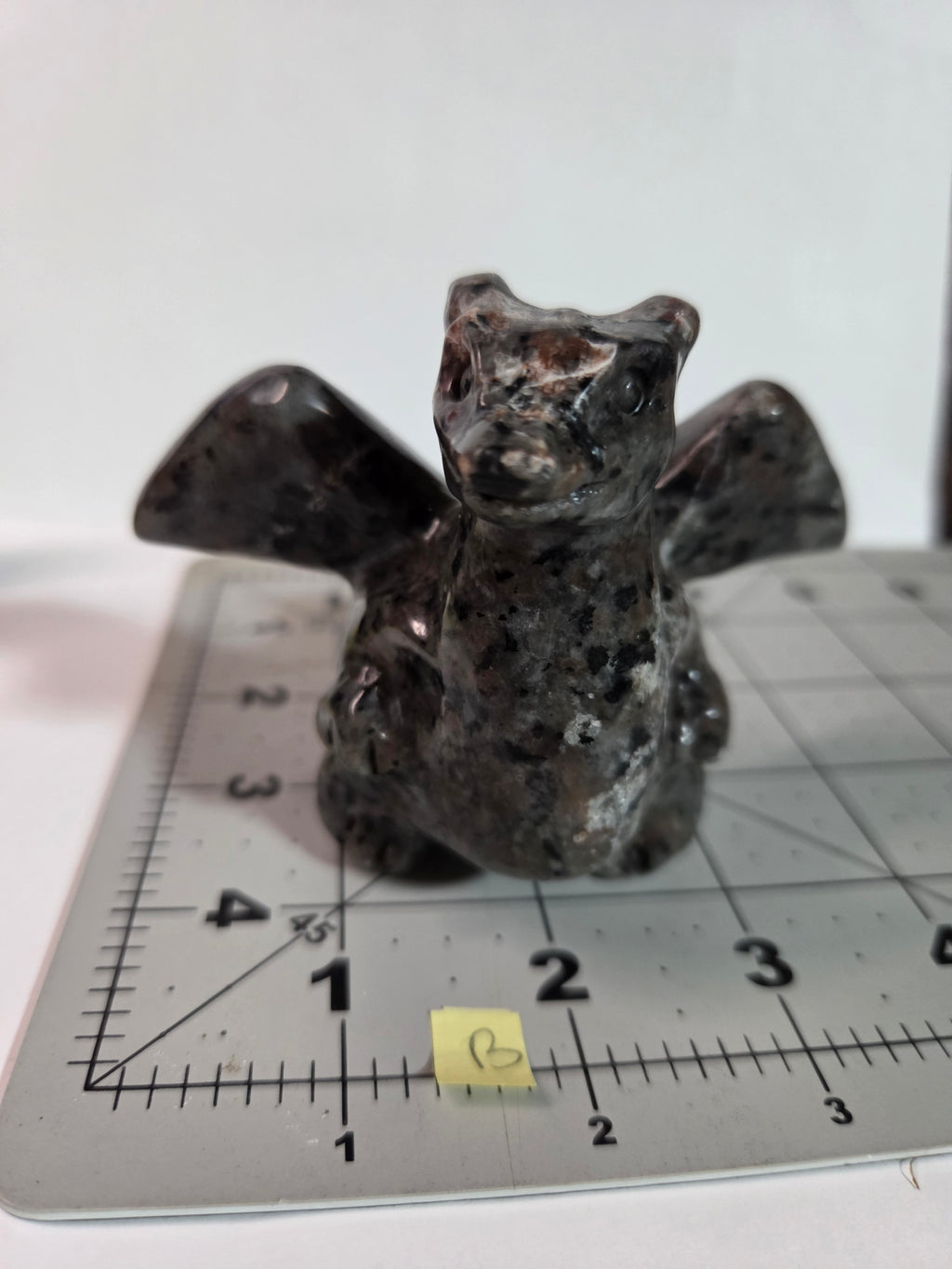 Yooperlite Pokémon Charizard Carving - Specimen B